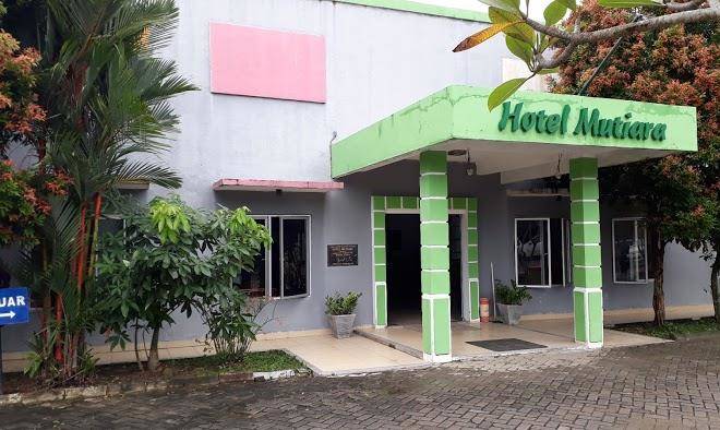 Hotel Mutiara Image