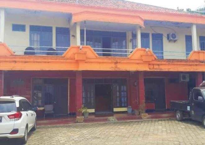 Losmen citra ayu labuan
