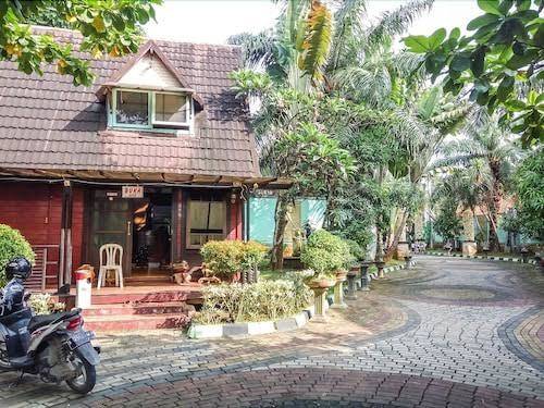 Anyer palazzo by skh