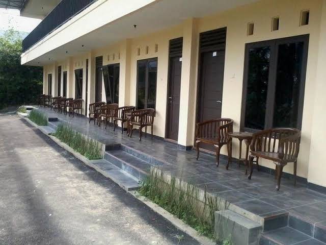 Hotel cemerlang