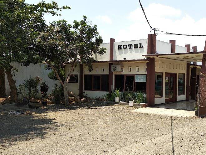 Hotel & rumah makan karanganyar indah