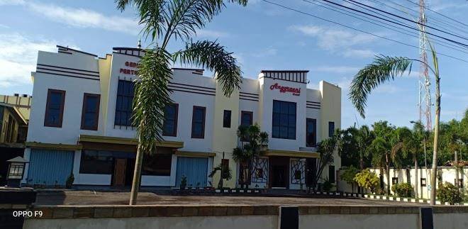 Anggraeni hotel tanjung