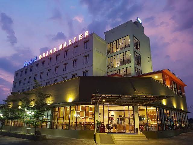 Kyriad grand master hotel purwodadi