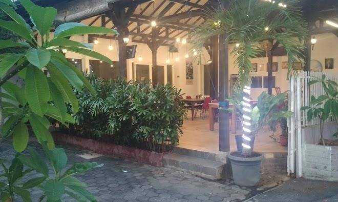 Hotel & Resto Elim Image