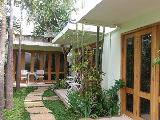 The Gecho Inn Town Image