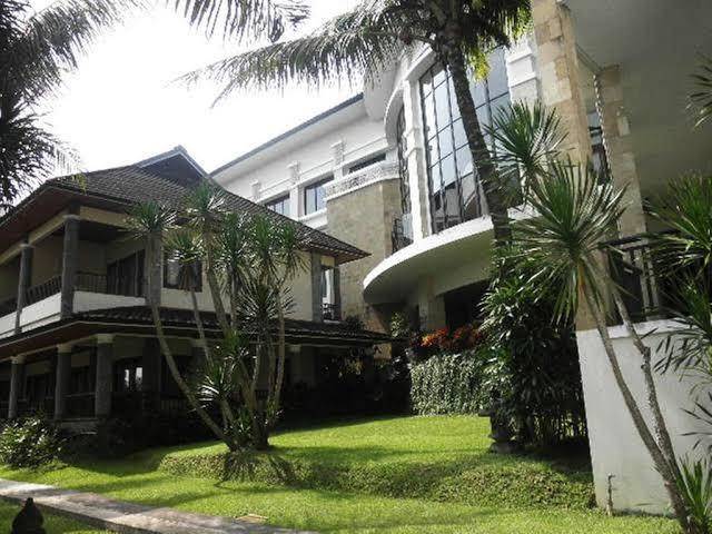 The oxalis regency hotel magelang