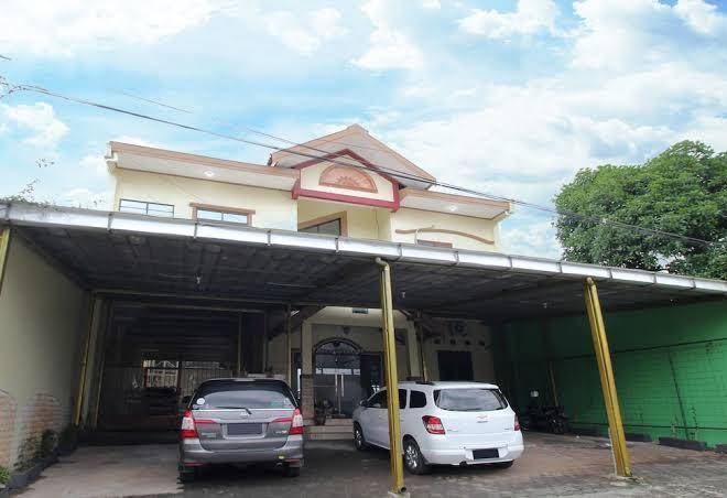Airy banyumanik ngesrep timur empat 2 semarang