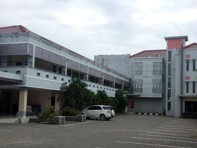 Plaza hotel tegal