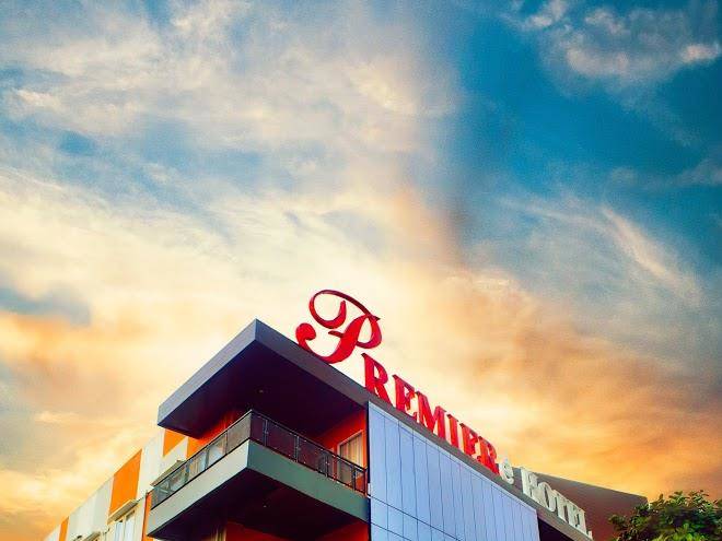 Premiere hotel tegal