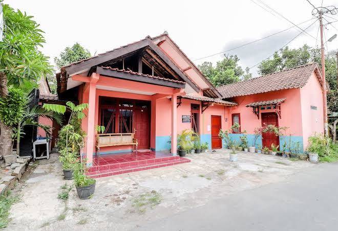Home Stay Penginapan Anita Image