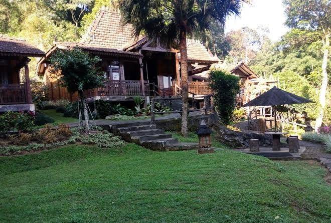 Green valley resort