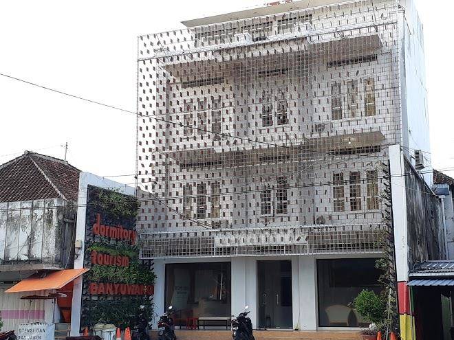 Dormitory tourism sritanjung