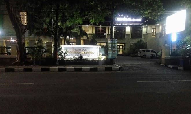 Airy alun alun bojonegoro trunojoyo 2