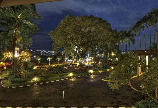 El hotel kartika wijaya batu