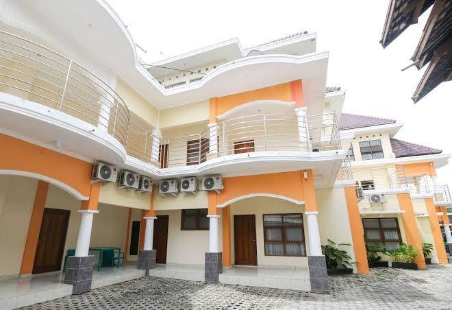 Airy syariah lowokwaru simpang gajayana 12 malang