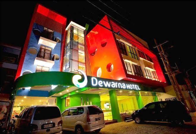Dewarna hotel arifin