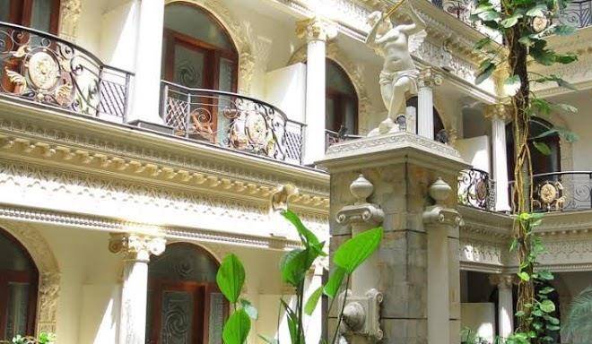 The grand palace hotel malang