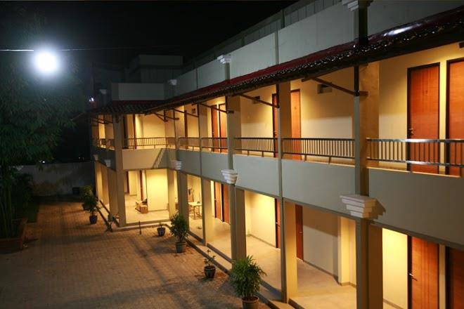Raden wijaya hotel & convention