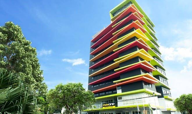 Maxone hotel dharmahusada
