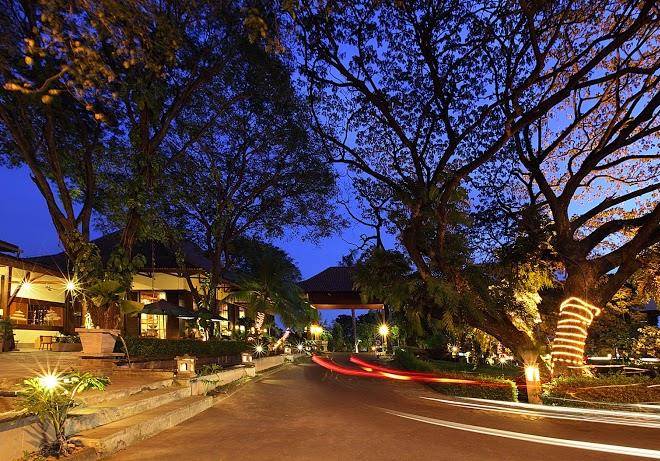 Singgasana hotel surabaya