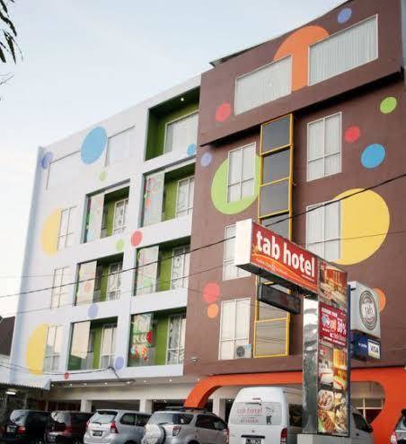 Tab hotel
