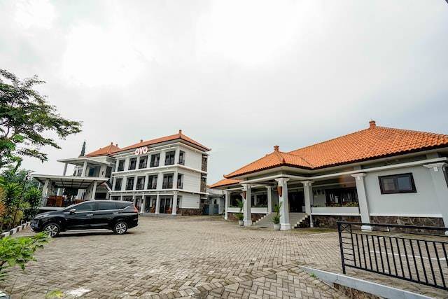 Avila Ketapan Rame Hotel Image