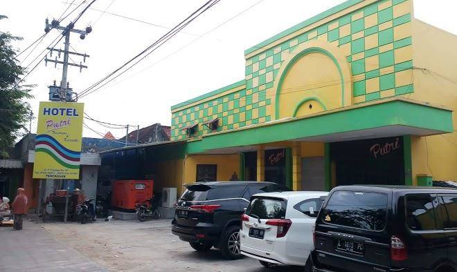 Hotel & Restoran Putri Image