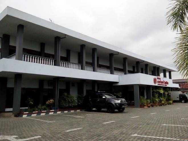 Hotel safari jaya