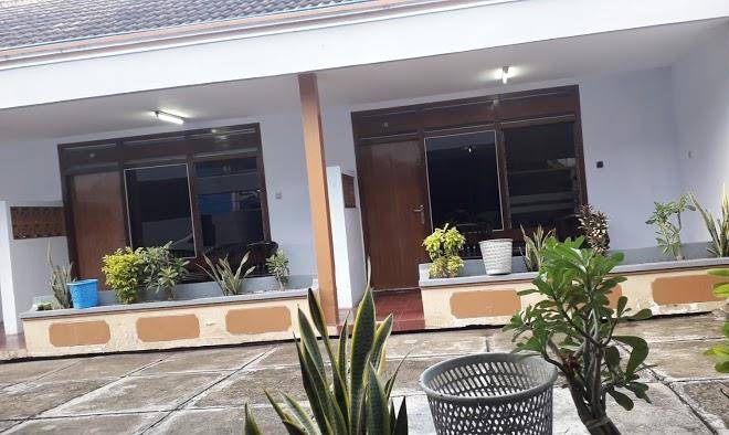 Hotel wijaya i