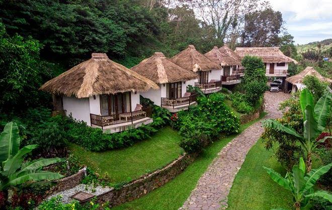Kelimutu crater lakes ecolodge