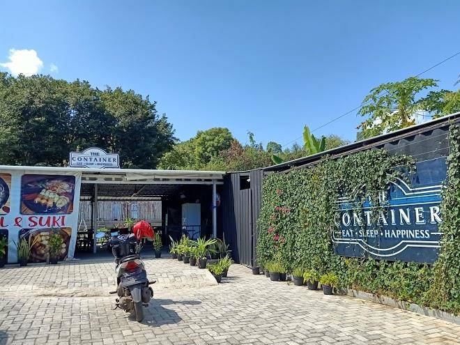 The container resto & capsule hotel