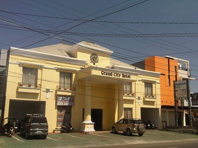Grand city hotel