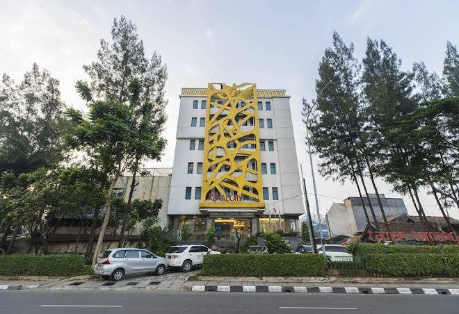 Royal city hotel