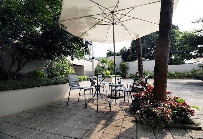Airy patal senayan 2 jakarta