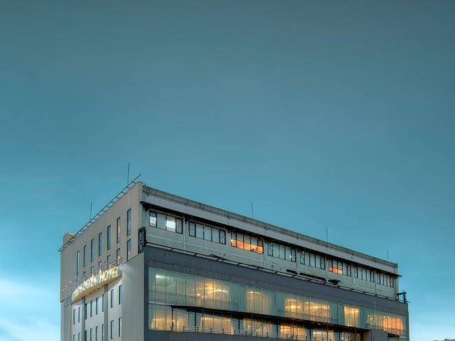 Amos cozy hotel & convention hall jakarta