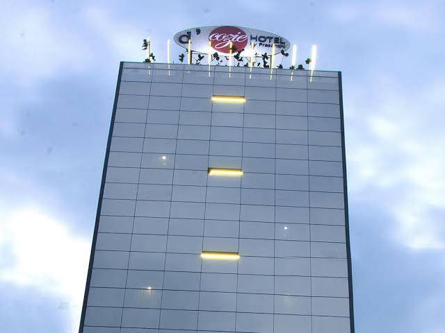 D'cozie hotel by prasanthi