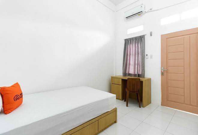 Koolkost syariah asem baris raya