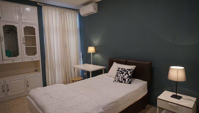 Rukita permata hijau garnet