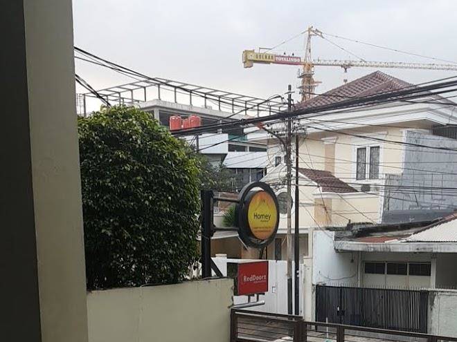 Airy eco kemanggisan anggrek neli murni 10 jakarta