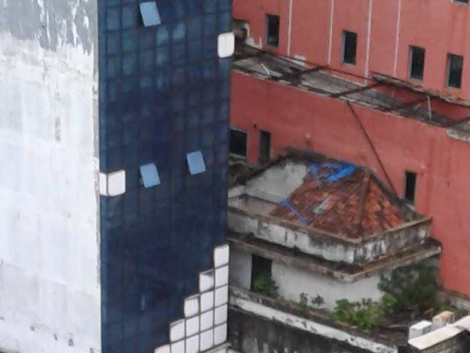 Hotel pintu besar