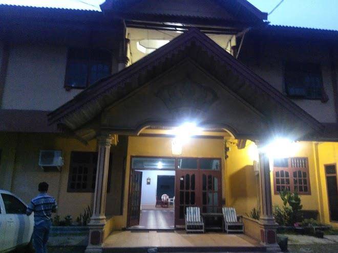 Hotel ratu