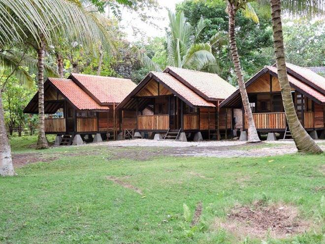 Sumatra surf resort