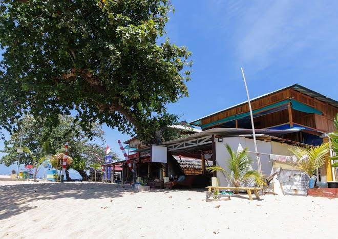 Airy eco lingkungan satu 36 bunaken