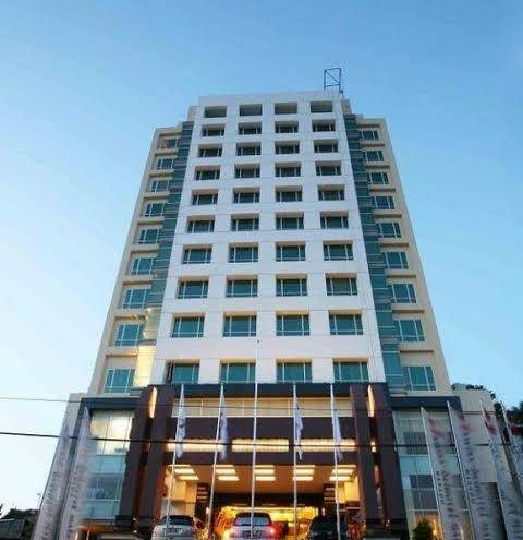 Swiss belhotel maleosan manado