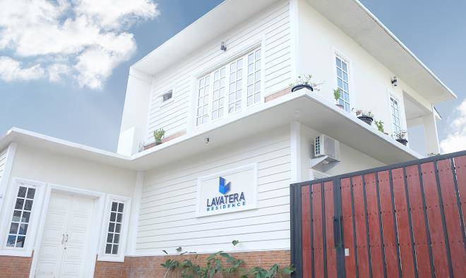 Lavatera residence