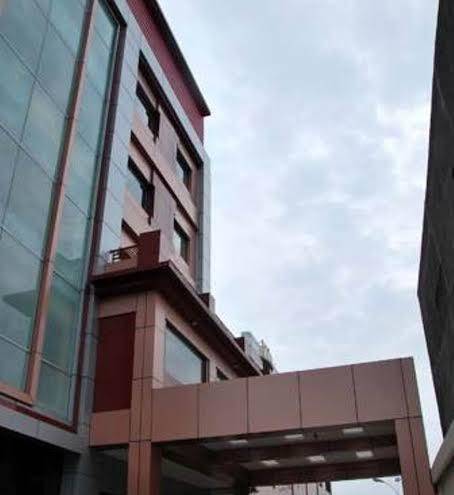 Raz hotel and convention