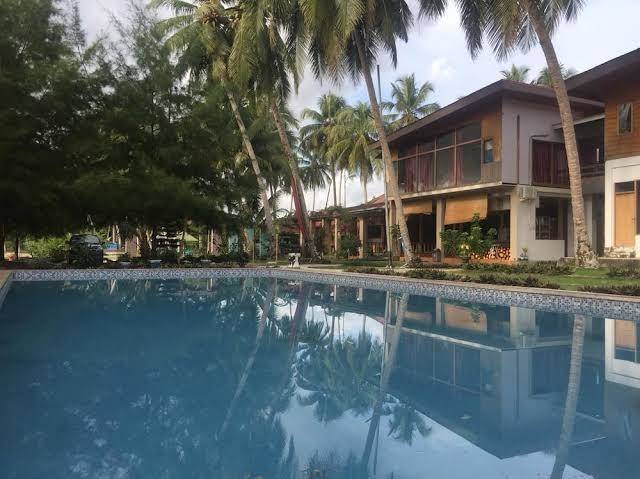 Baloho beach resort nias