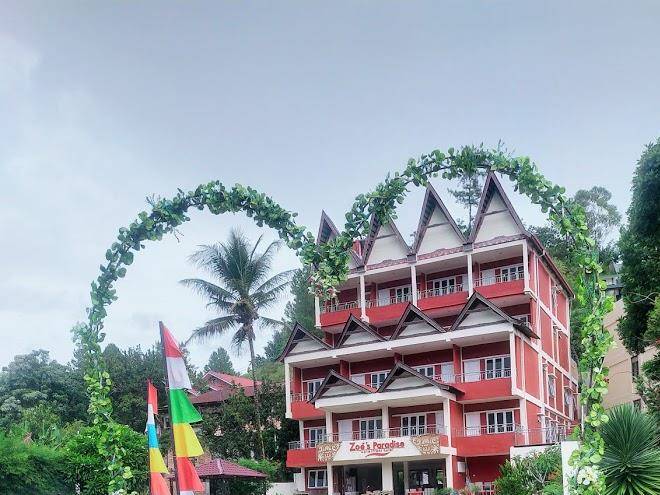 Zoe's Paradise Waterfront Hotel Image