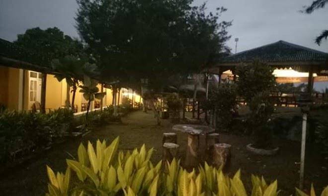 Intsia beach hotel