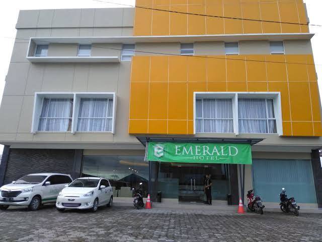 Emerald hotel